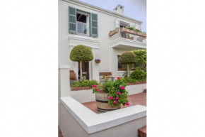 Charming Coastal Townhouse at The Majestic